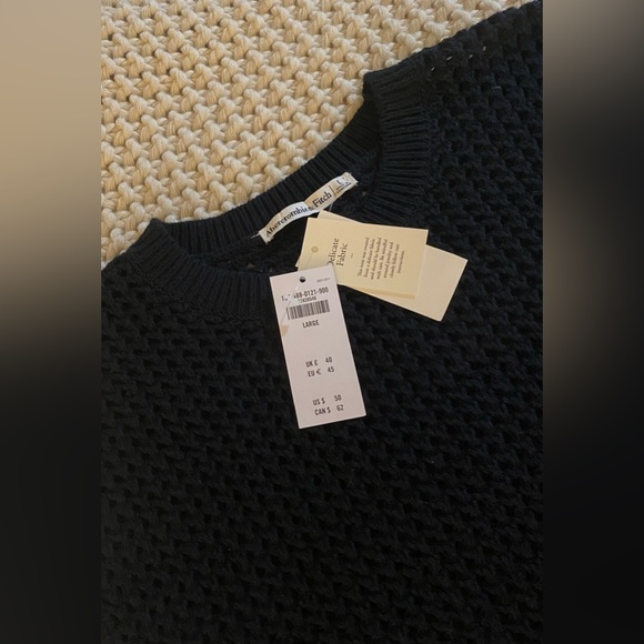 NWT Abercrombie Crochet-Style Shell Top - Picture 5 of 6